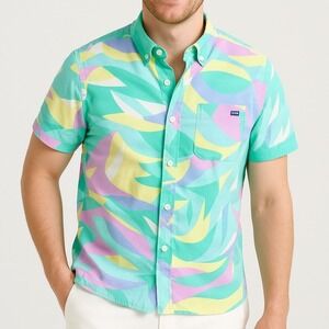 NEW Chubbies Surfside Friday Shirt Short Sleeve Button Down Colorful Print Large